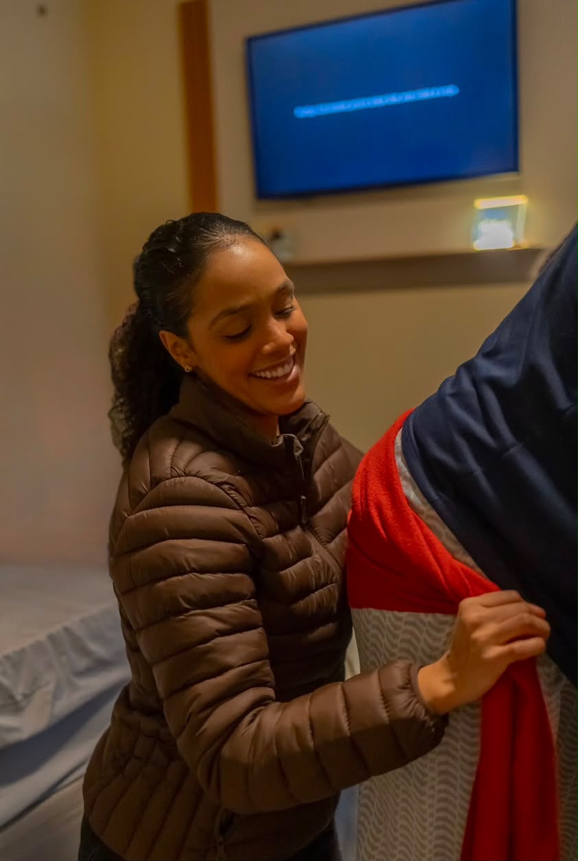 Marina — técnica de parto sorrindo